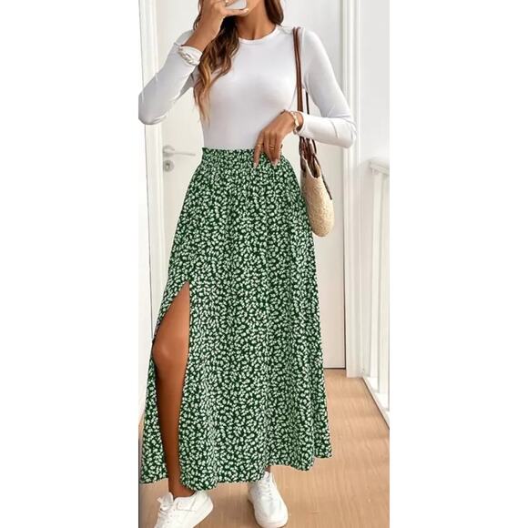 SHEIN EUC Frenchy Ditsy Floral High Waist Slit Skirt 6 green white - Picture 1 of 15